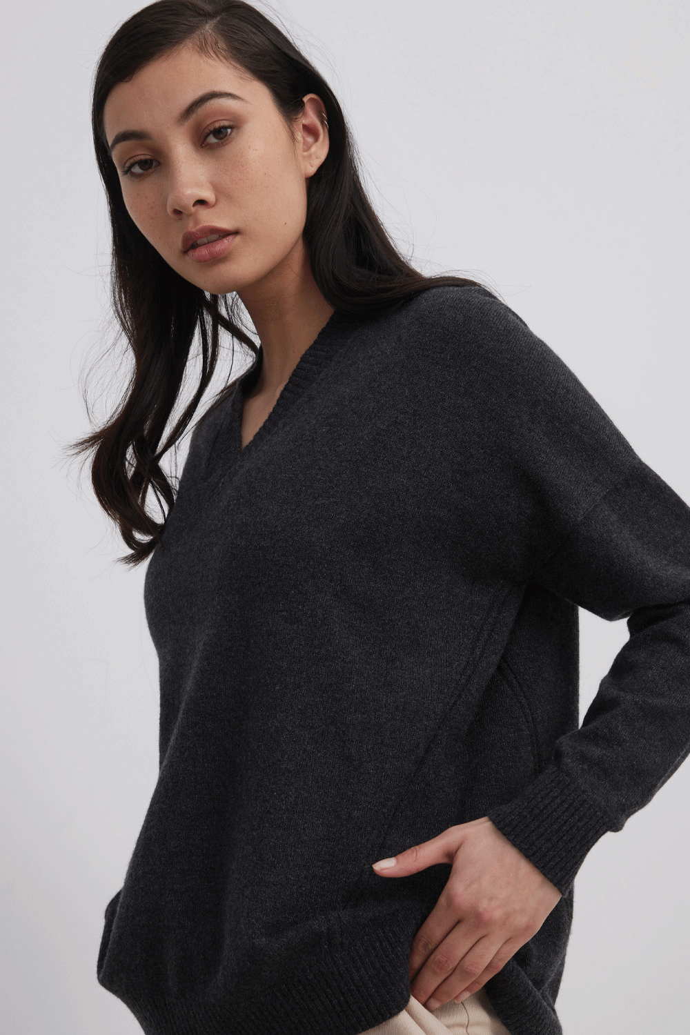 Cashmere V - Standard Issue