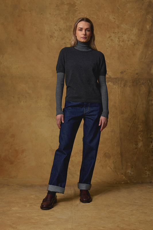 Standard Issue Cashmere T-Shirt in Carbon Grey